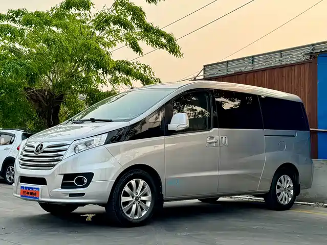 2016 JAC M5