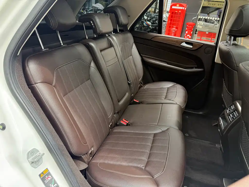 Mercedes-Benz GLE (Import) — миниатюра 27