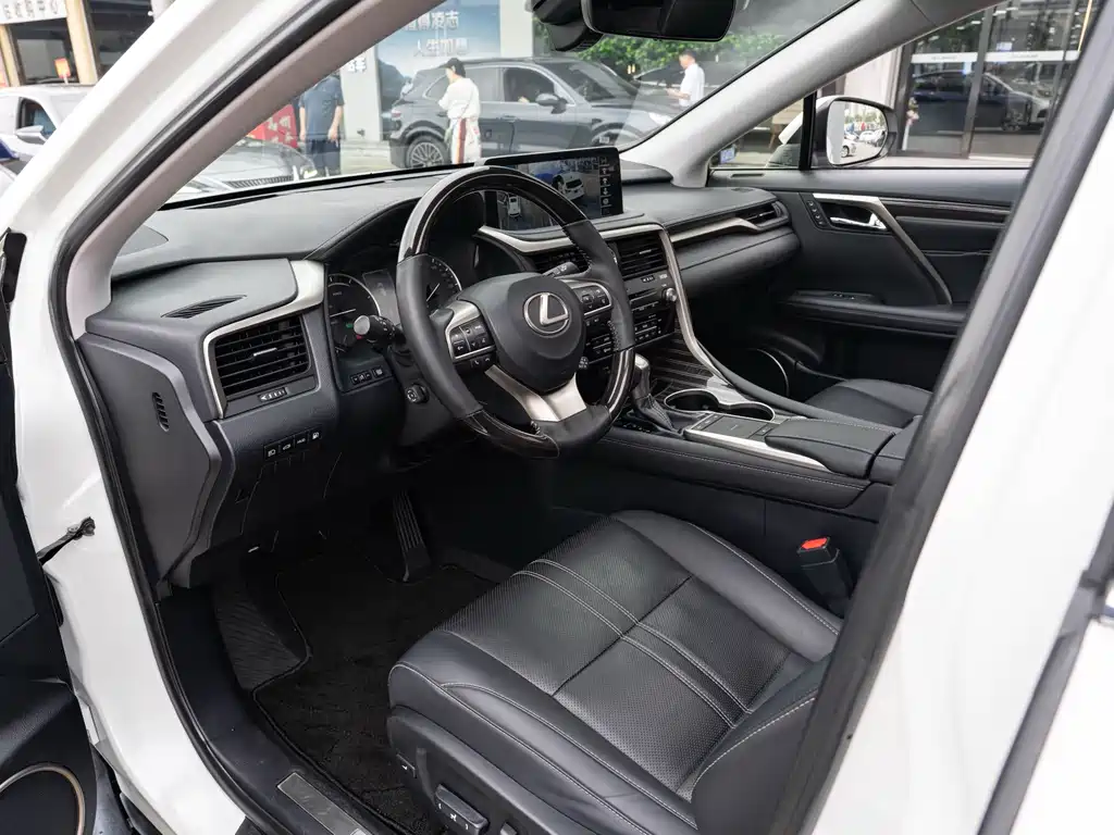 Lexus RX — миниатюра 9