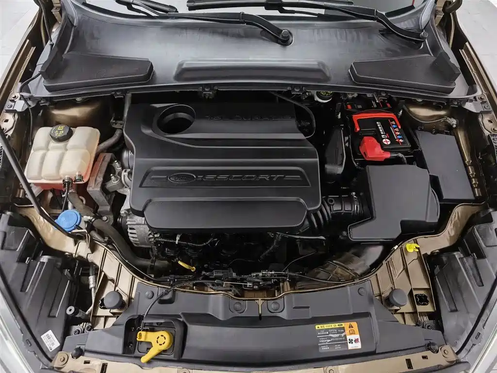 Ford Escort 2015 1.5L AT Fashion
