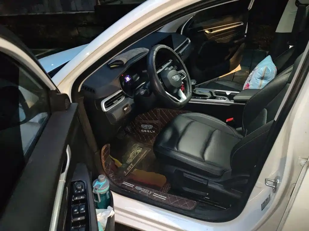 Geely Emgrand — миниатюра 17