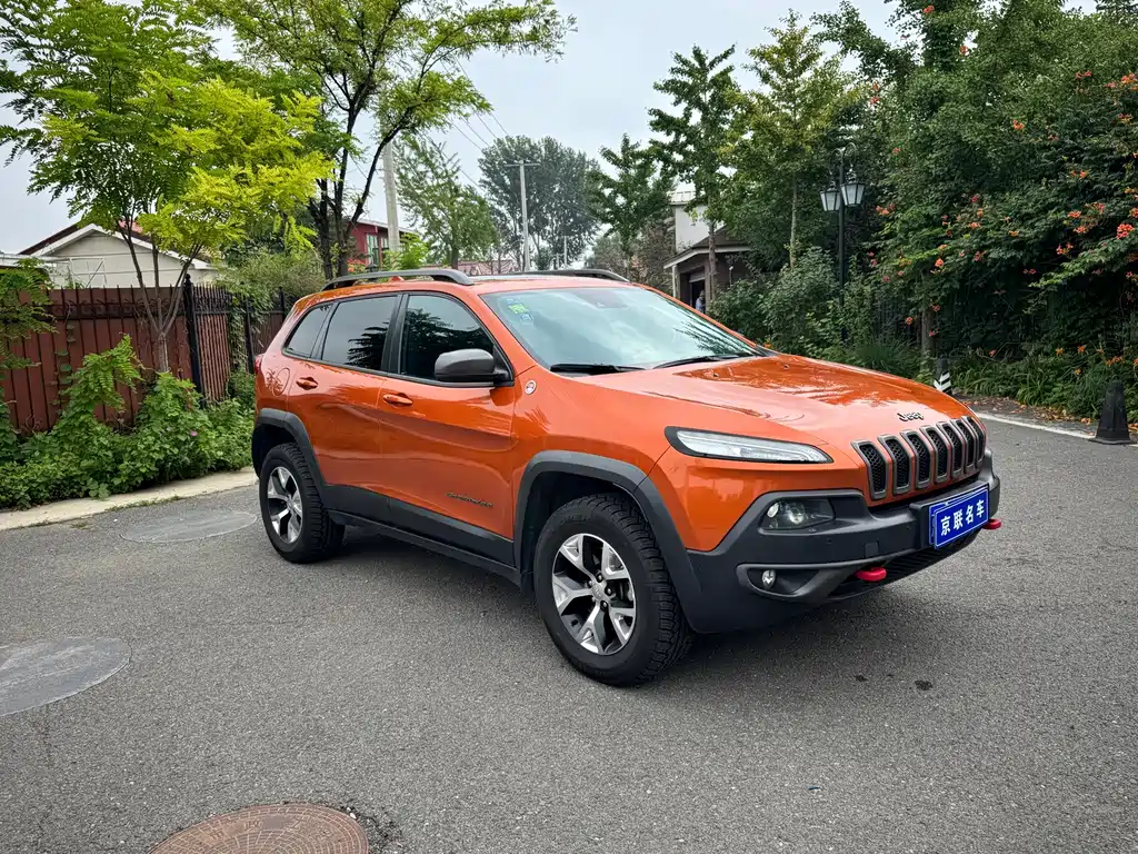 Jeep Cherokee (Import) — миниатюра 3