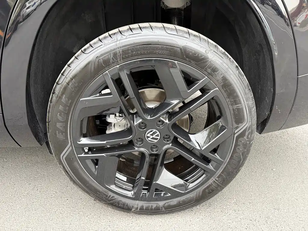 Volkswagen Teramont — миниатюра 11