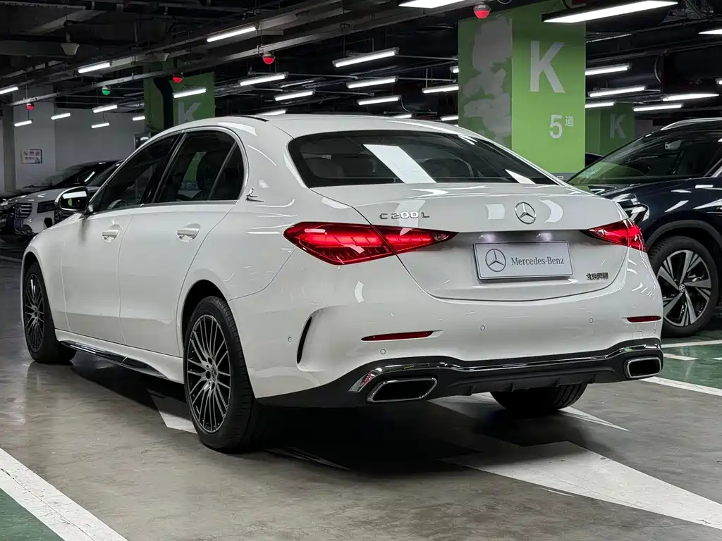 Mercedes-Benz C-Class — миниатюра 13