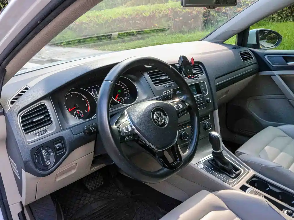 Volkswagen Golf — миниатюра 11