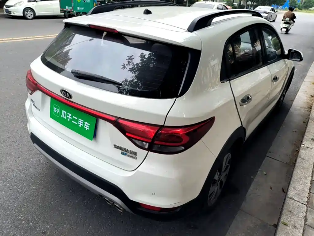 Kia KX Cross — миниатюра 7