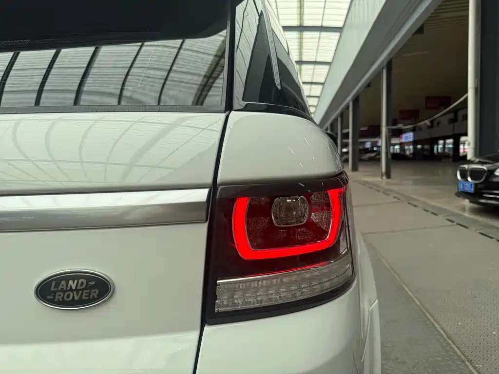 Land Rover Sport — миниатюра 21