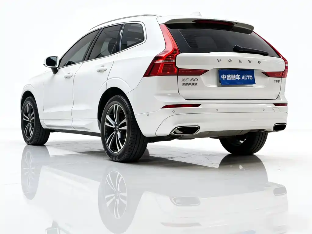 Volvo XC60 2019 T5 V