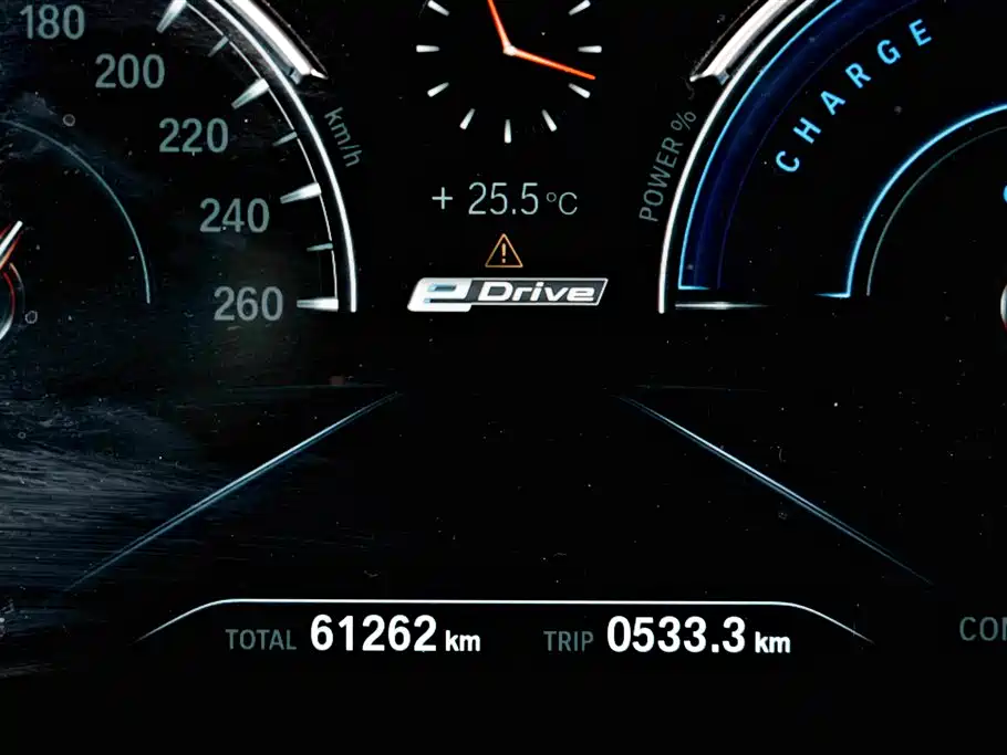 BMW 5 Series New Energy — миниатюра 16
