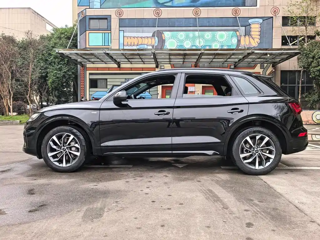 Audi Q5L — миниатюра 15