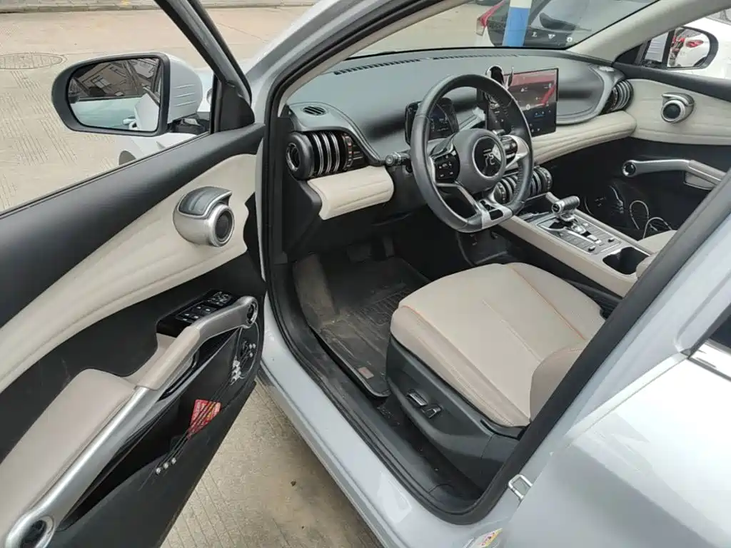 BYD Yuan Plus — миниатюра 16