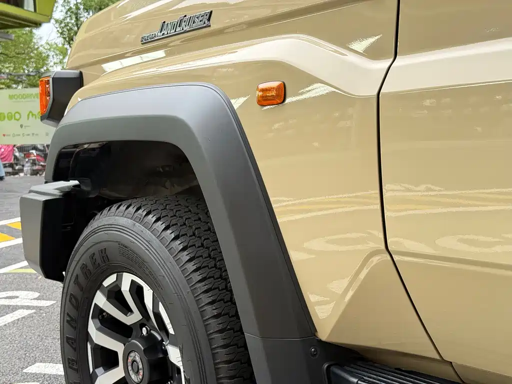 Toyota Land Cruiser — миниатюра 16
