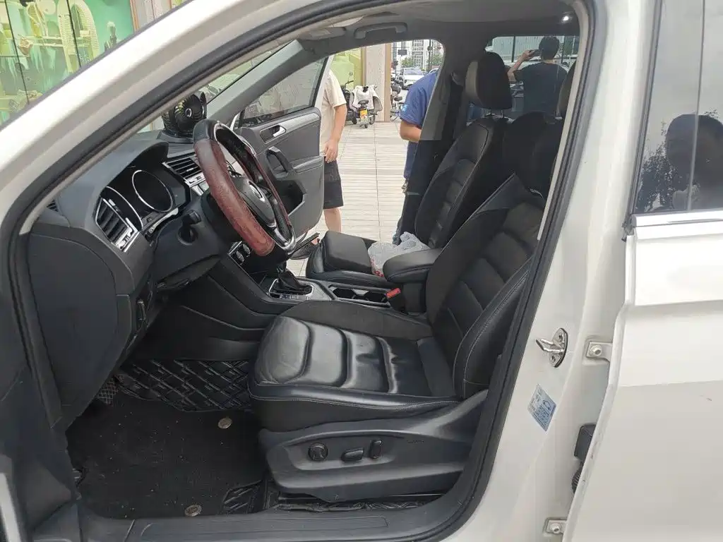 Volkswagen Tiguan L — миниатюра 18