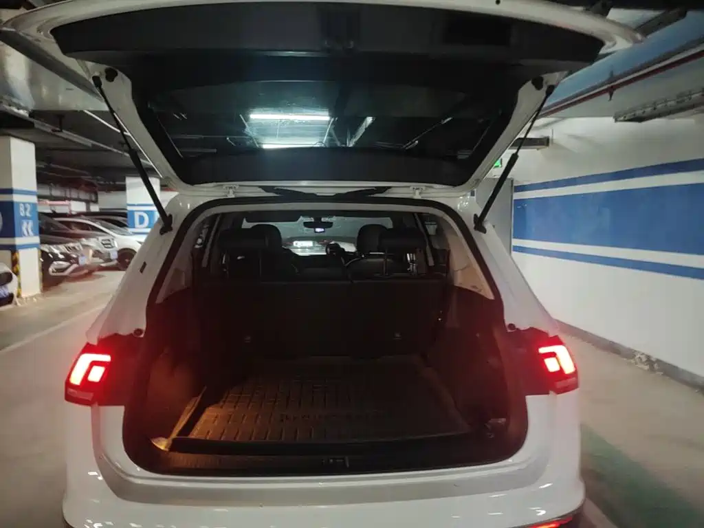 Volkswagen Tiguan L — миниатюра 22