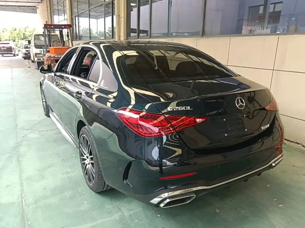 Mercedes-Benz C-Class — миниатюра 5