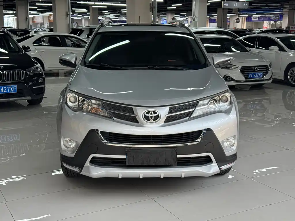 Toyota RAV4 — миниатюра 2