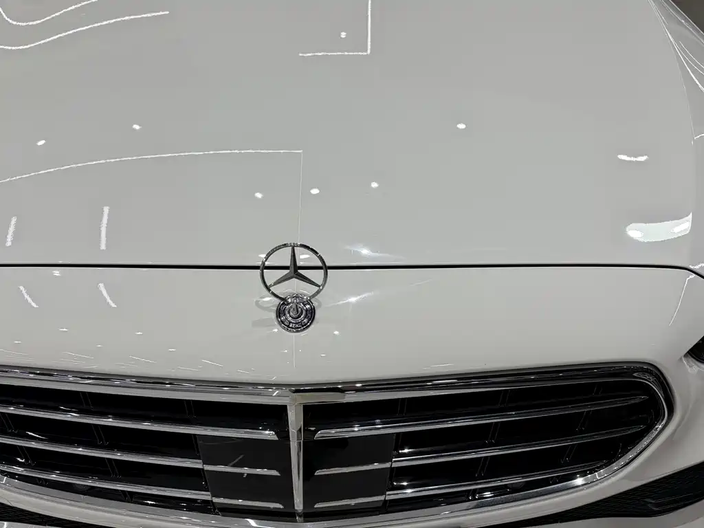 Mercedes-Benz C-Class — миниатюра 3