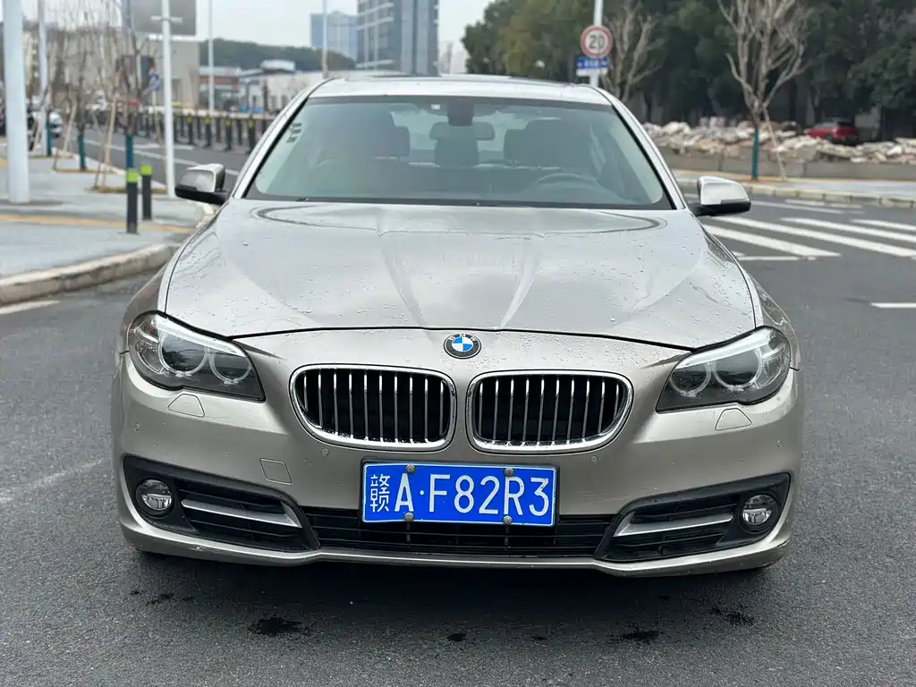 BMW 5 SERIES