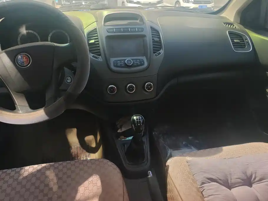 Geely King Kong — миниатюра 12