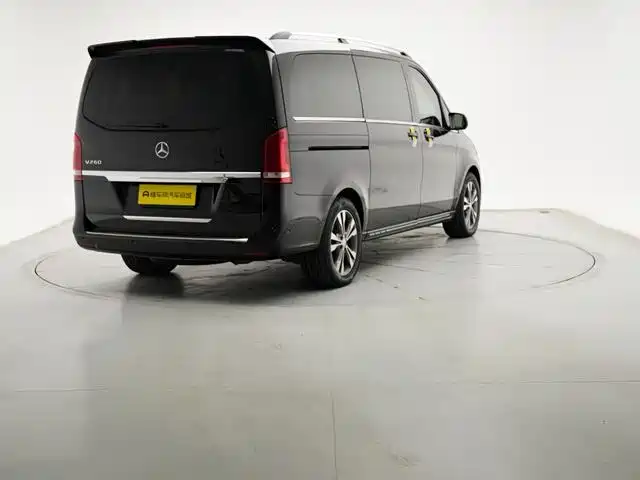 MERCEDES-BENZ V CLASS