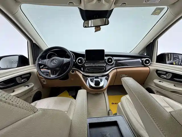 MERCEDES-BENZ V CLASS