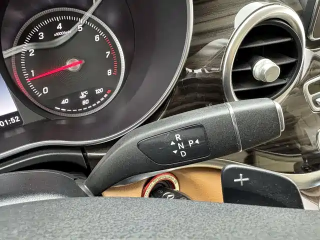 MERCEDES-BENZ V CLASS