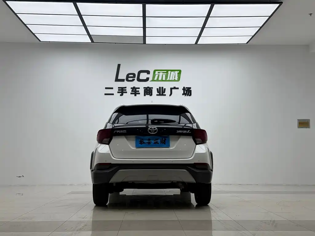 Toyota Yaris L — миниатюра 10