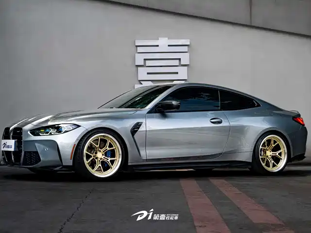 BMW M4 2023