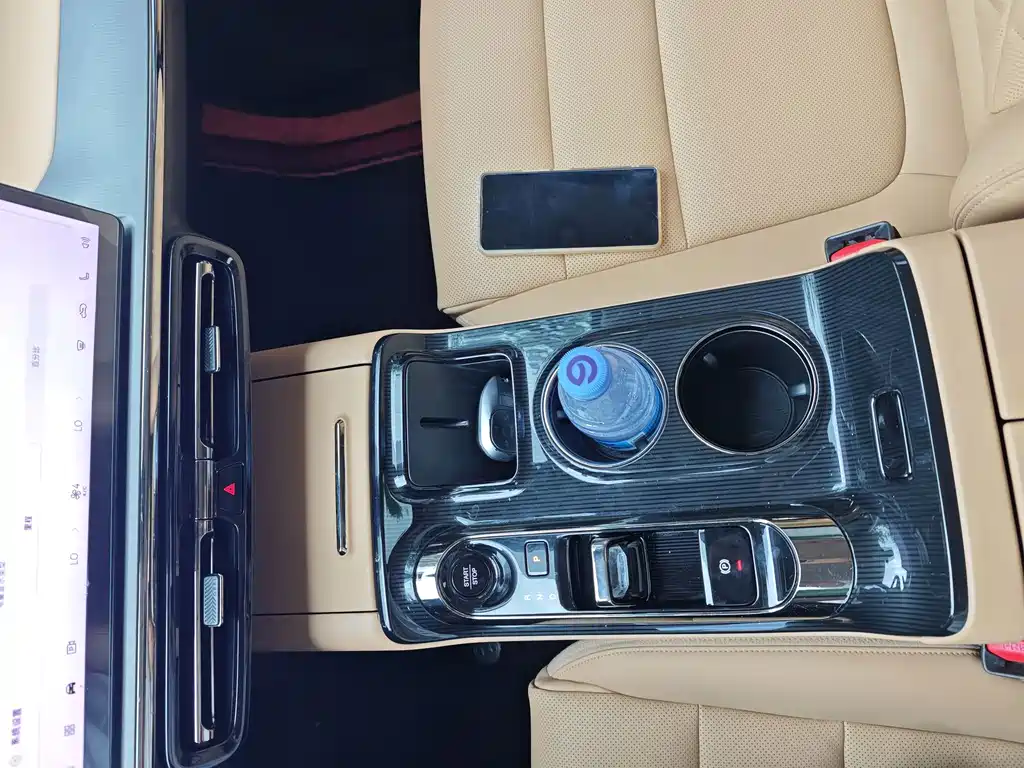 GAC Motor Trumpchi E8 PHEV — миниатюра 14