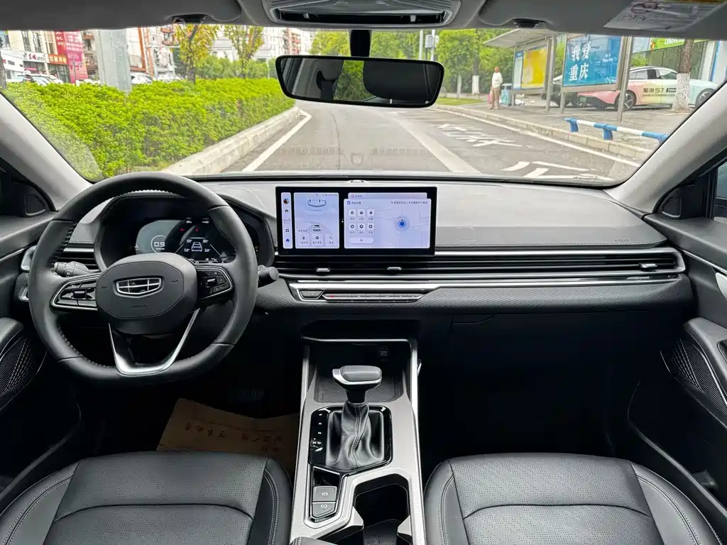 Geely Emgrand — миниатюра 12