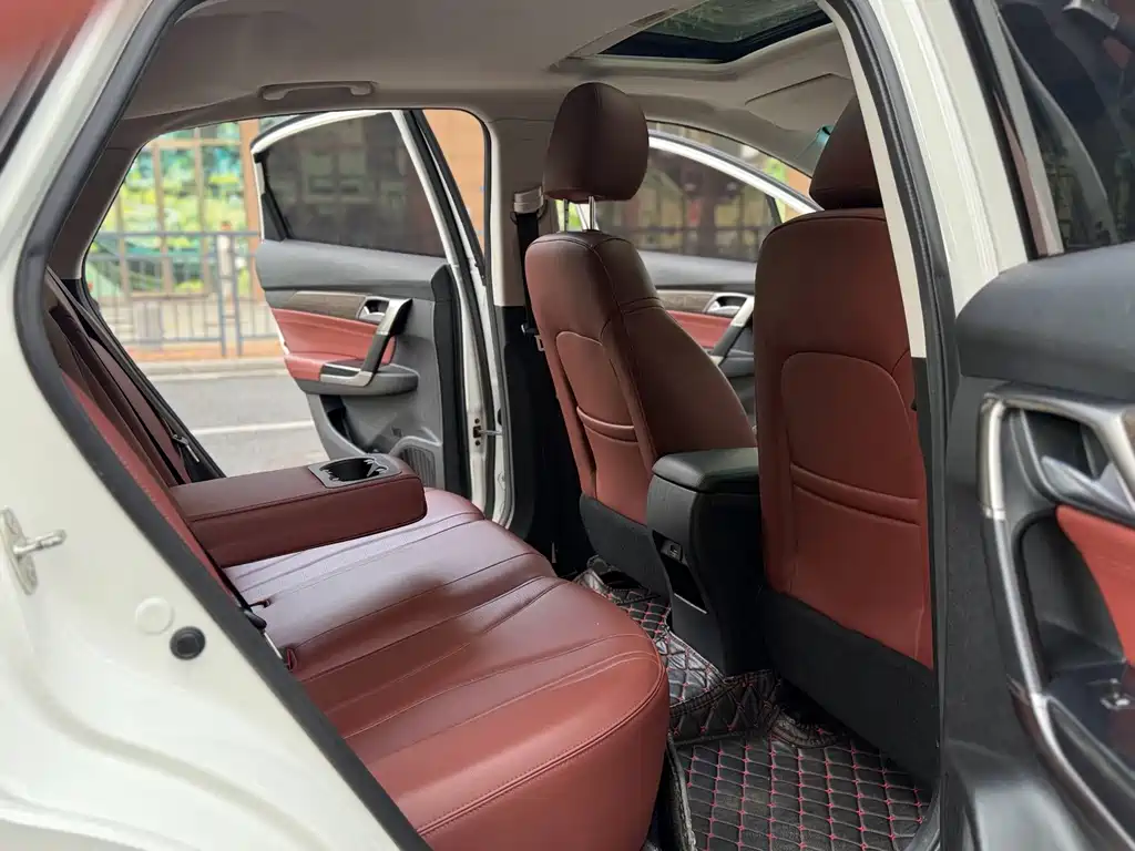BAIC Senova D50 — миниатюра 8