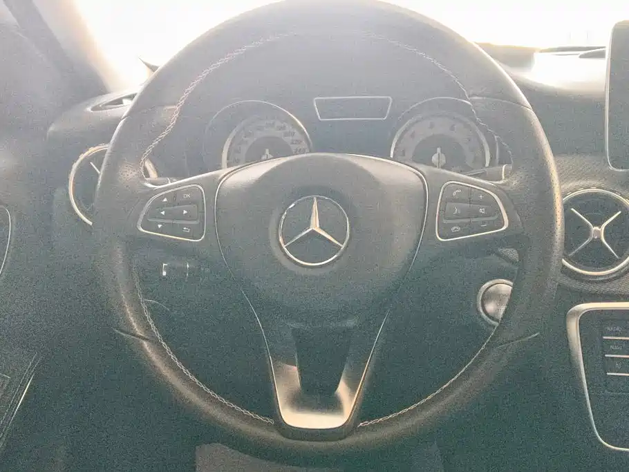 Mercedes-Benz GLA — миниатюра 15