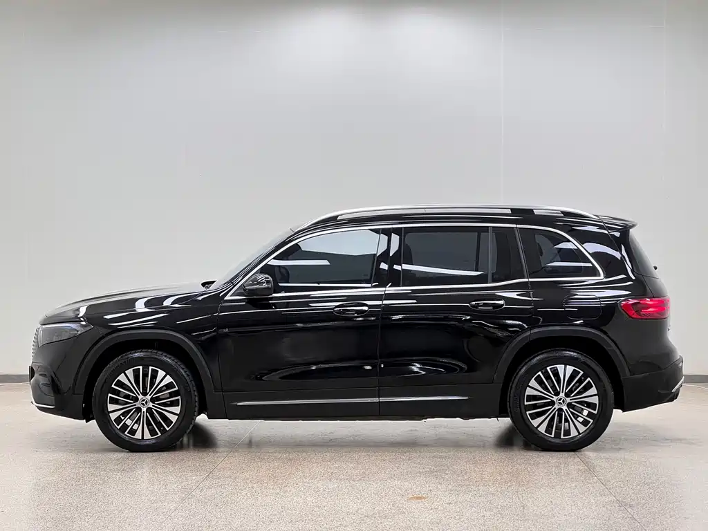 Mercedes-Benz EQB — миниатюра 7