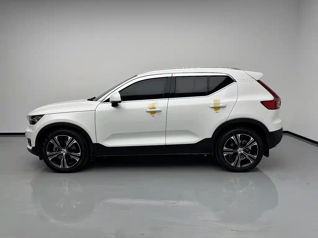 Volvo XC40 — миниатюра 7