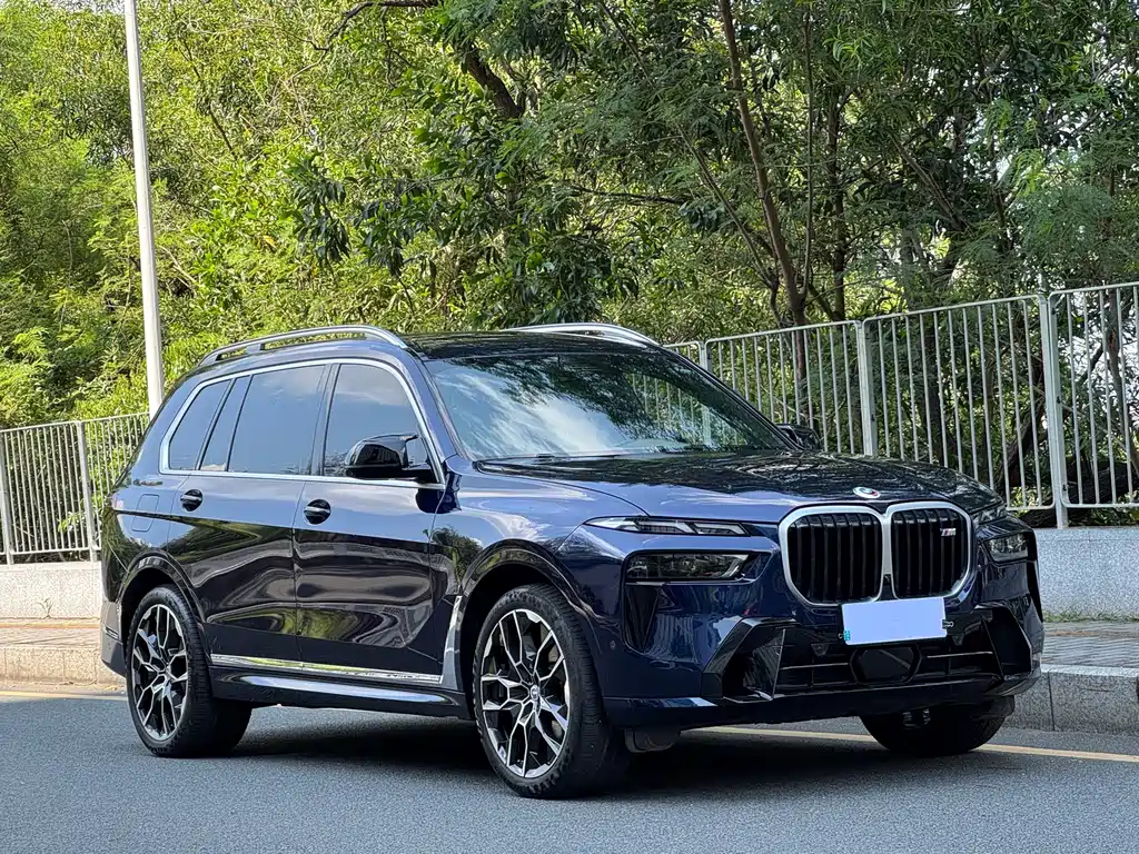 BMW X7 M60i — миниатюра 2