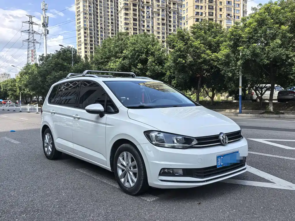 Volkswagen Touran — миниатюра 3