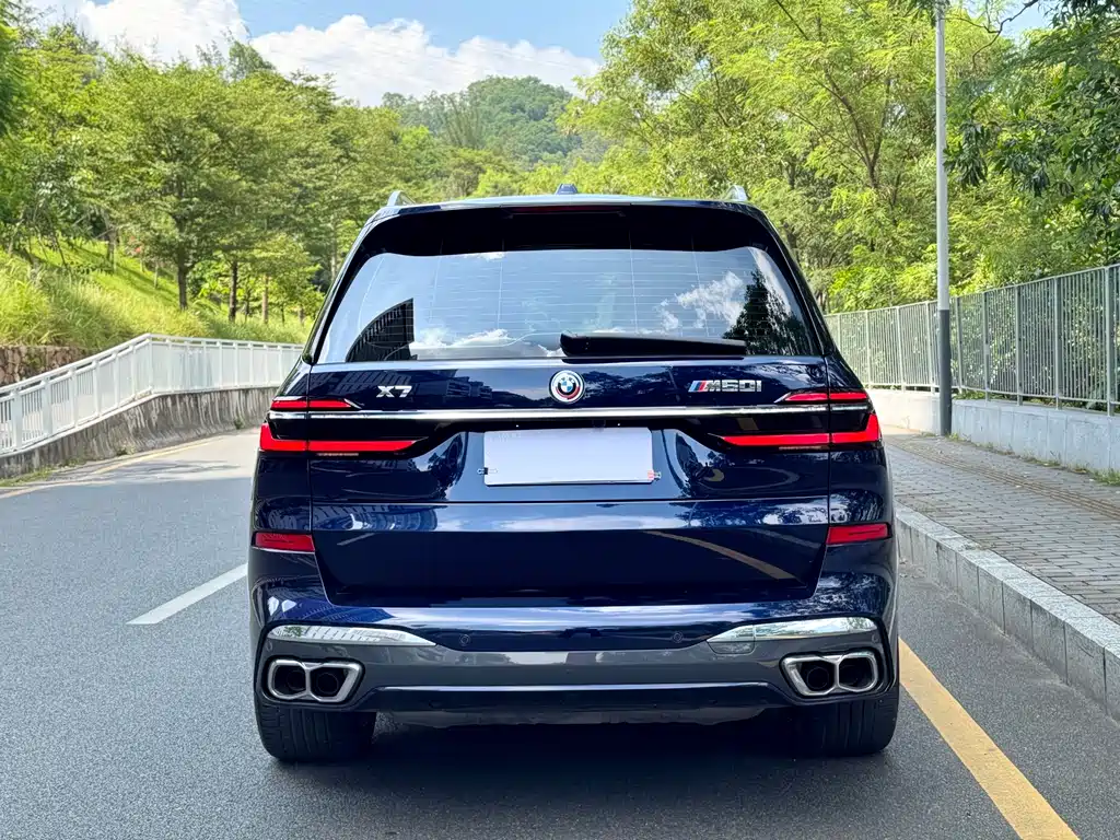 BMW X7 M60i — миниатюра 5