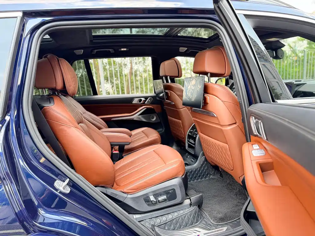 BMW X7 M60i — миниатюра 19