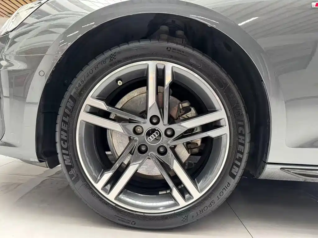 Audi A4L — миниатюра 22
