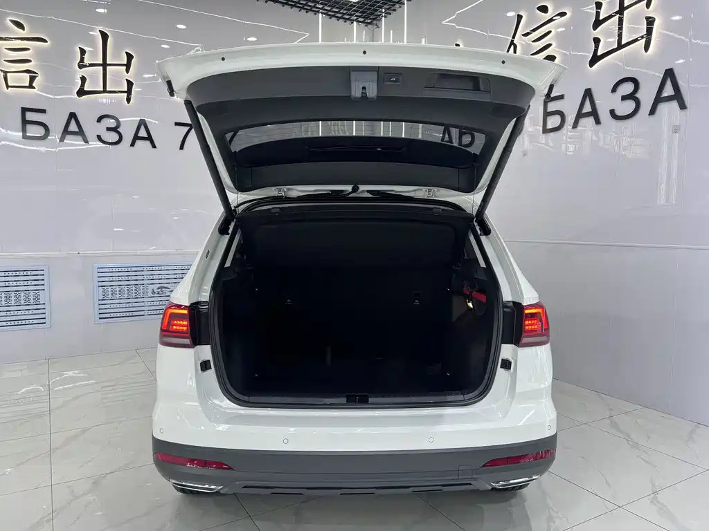 Volkswagen Tharu — миниатюра 8