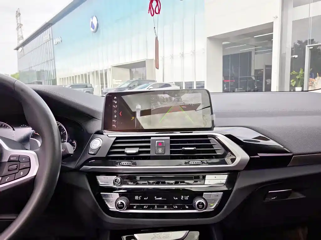 BMW X3 — миниатюра 10