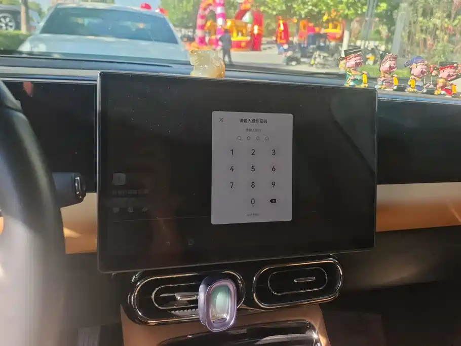 Leapmotor Leapmotor C11 — миниатюра 13