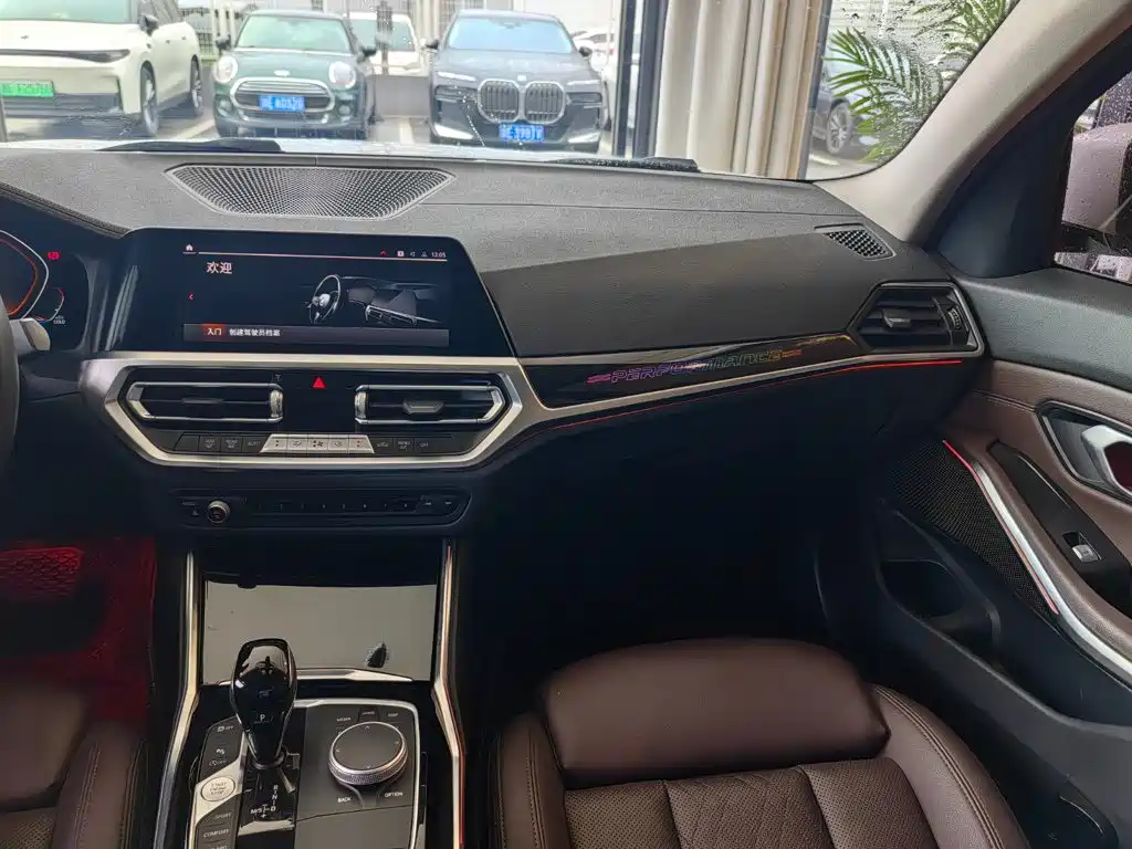 BMW 3 Series — миниатюра 10
