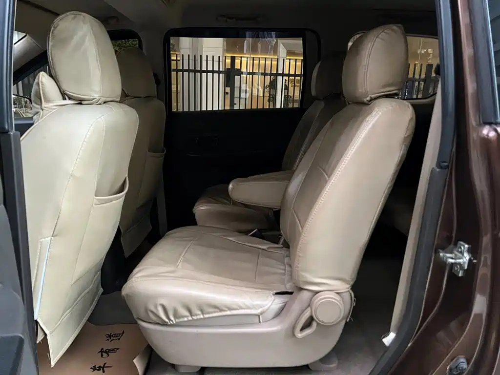 Wuling Hongguang — миниатюра 4