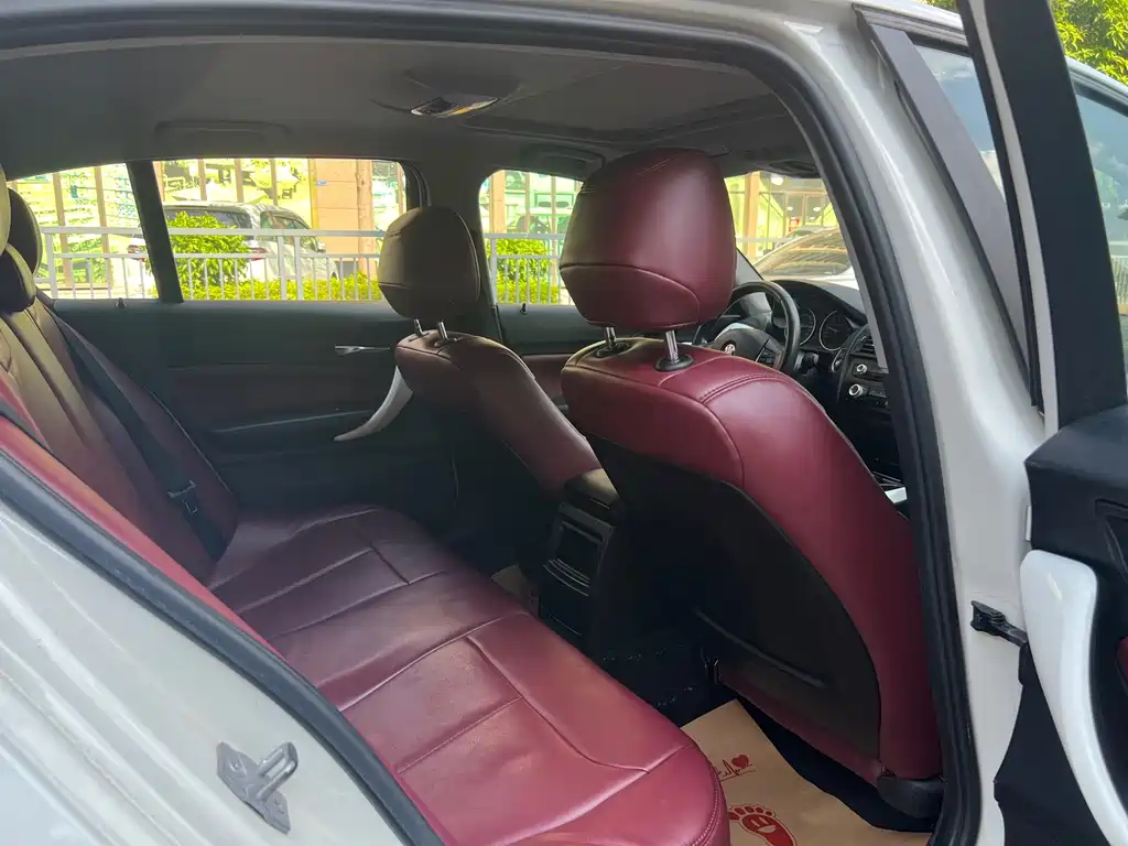 BMW 1 Series (Import) — миниатюра 11