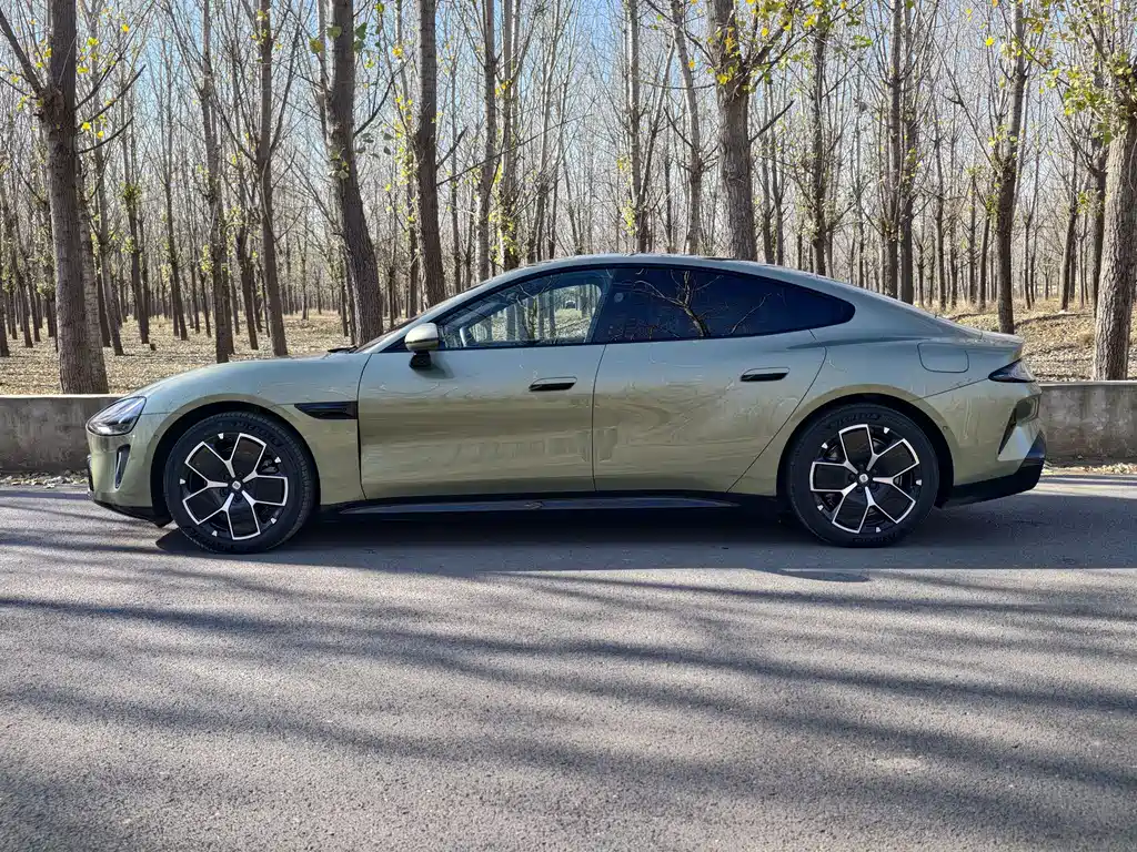 XIAOMI CAR XIAOMI SU7