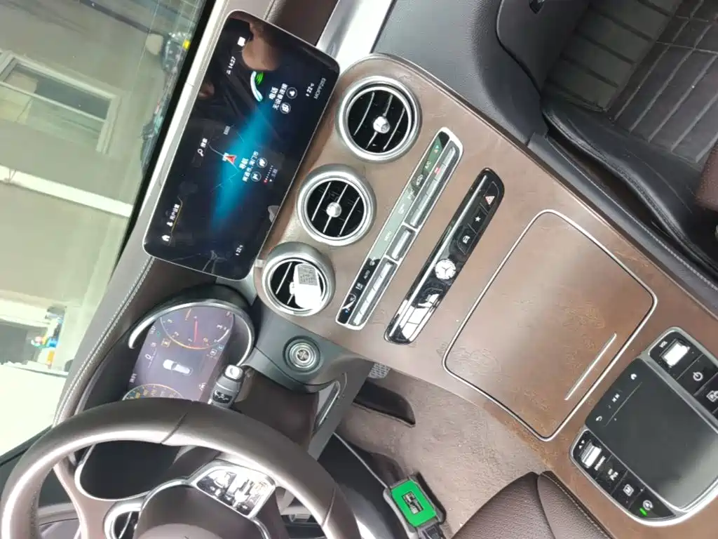 Mercedes-Benz GLC — миниатюра 14