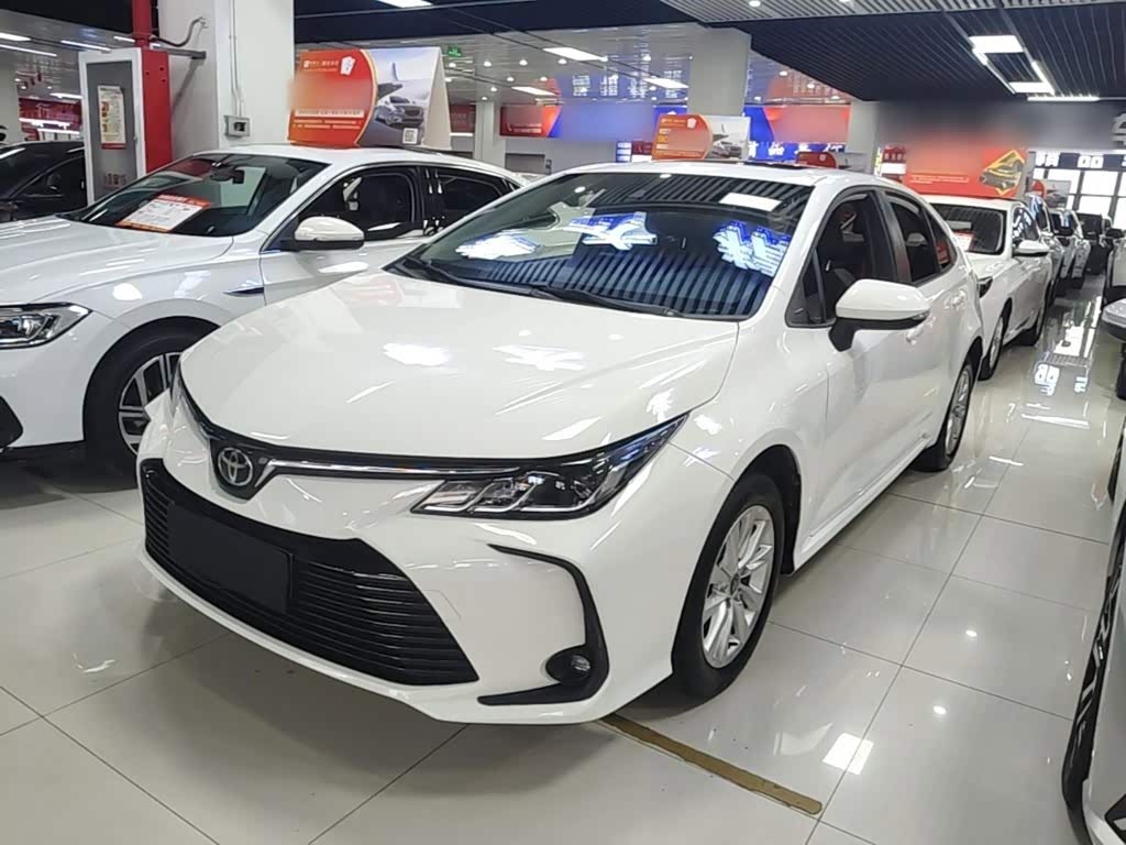 Toyota Corolla 1.2 л 2024 г. Белый, пробег 26000 км