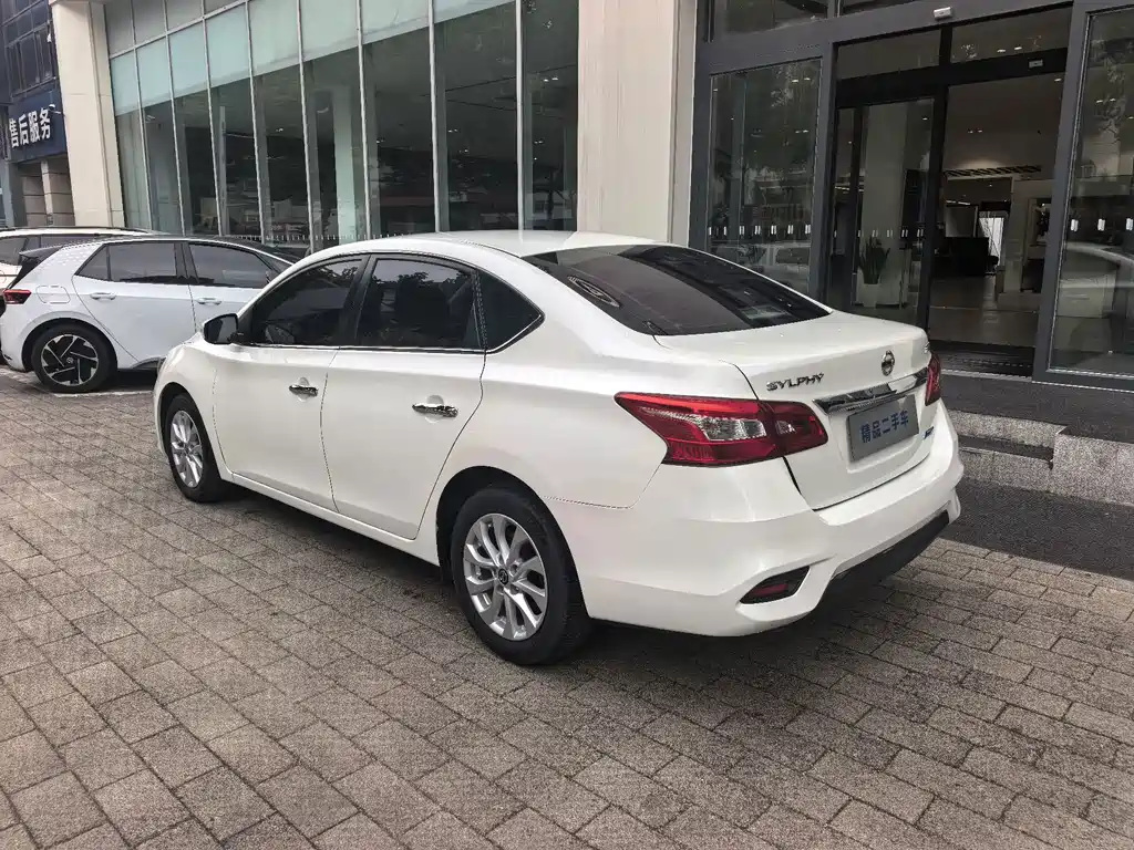 Nissan Sylphy — миниатюра 10
