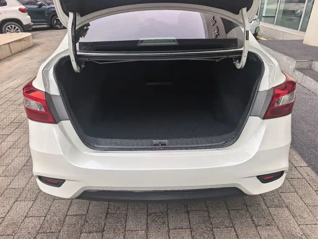 Nissan Sylphy — миниатюра 9